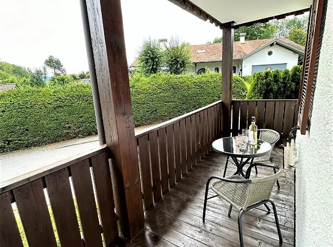 Gemuetliches Im Bayerwald +pool +sauna +wifi شقة *